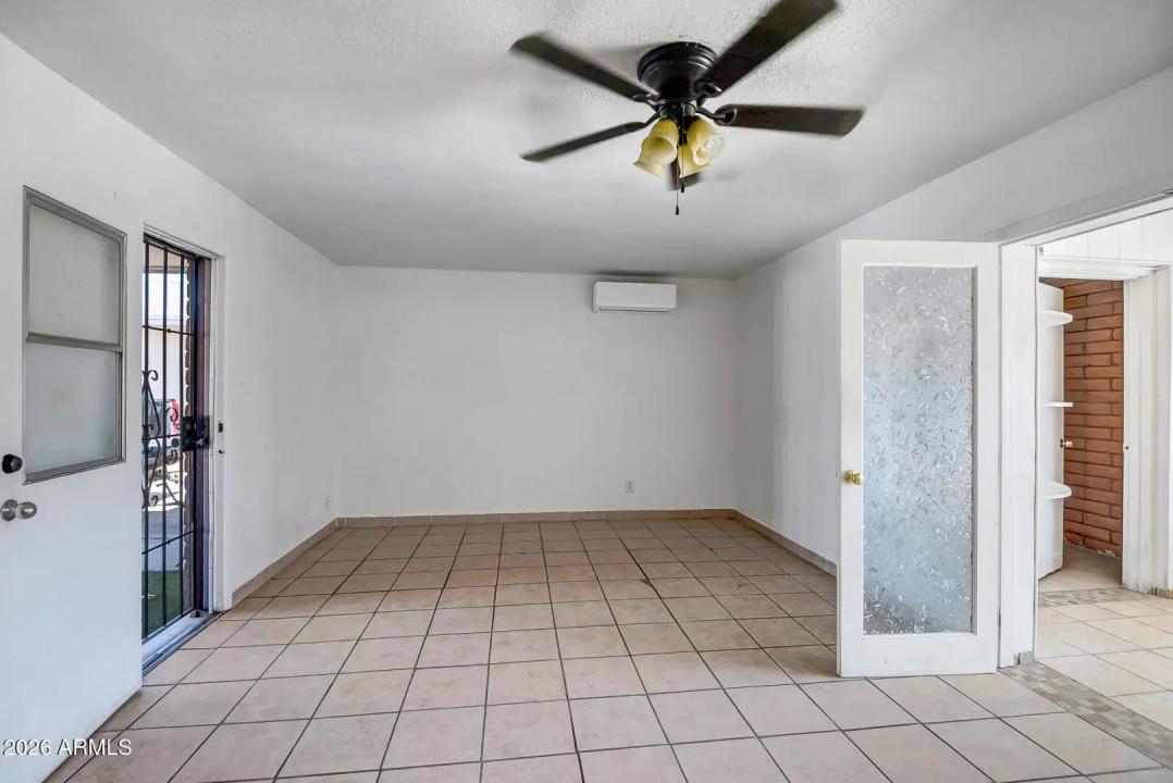 Real Estate Picture 10