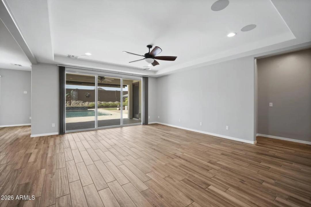 Real Estate Picture 27