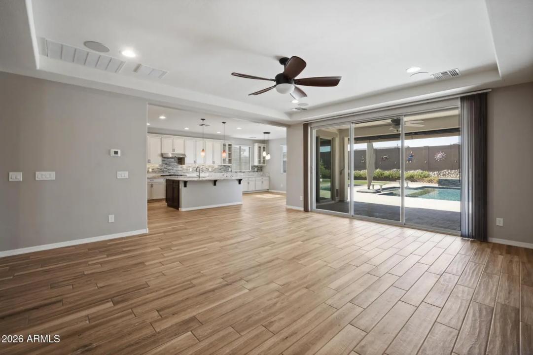 Real Estate Picture 29
