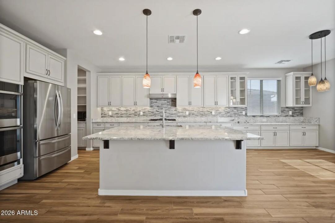 Real Estate Picture 2