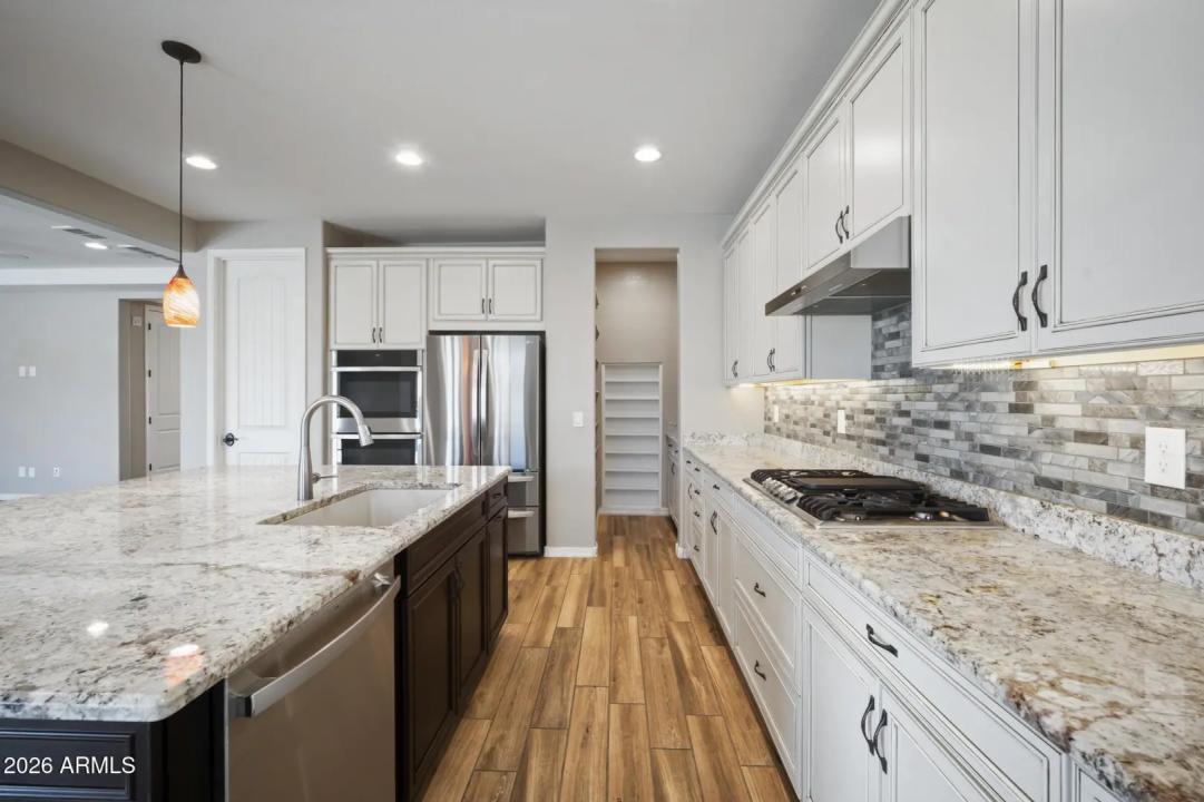 Real Estate Picture 31