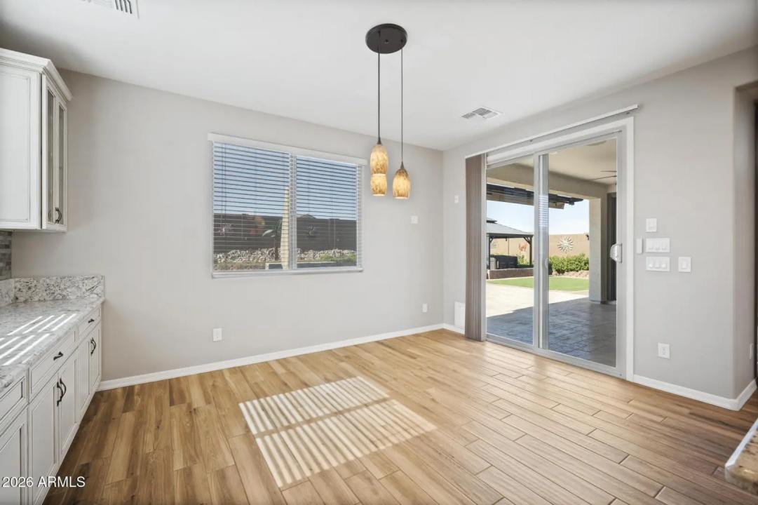 Real Estate Picture 33