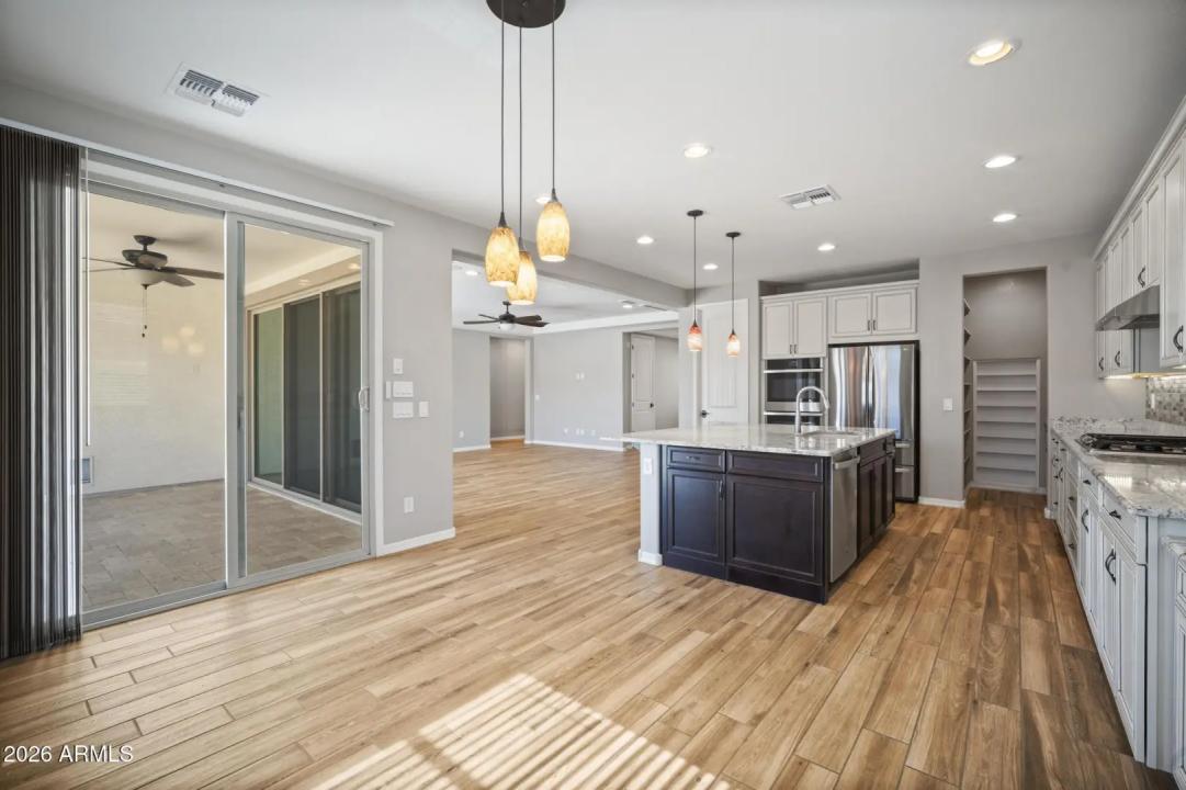 Real Estate Picture 35