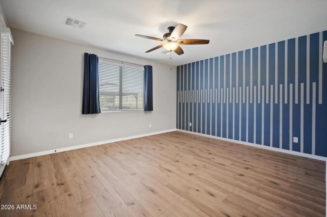 Real Estate Picture 37