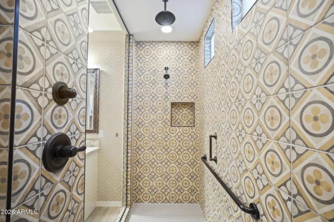 Real Estate Picture 43
