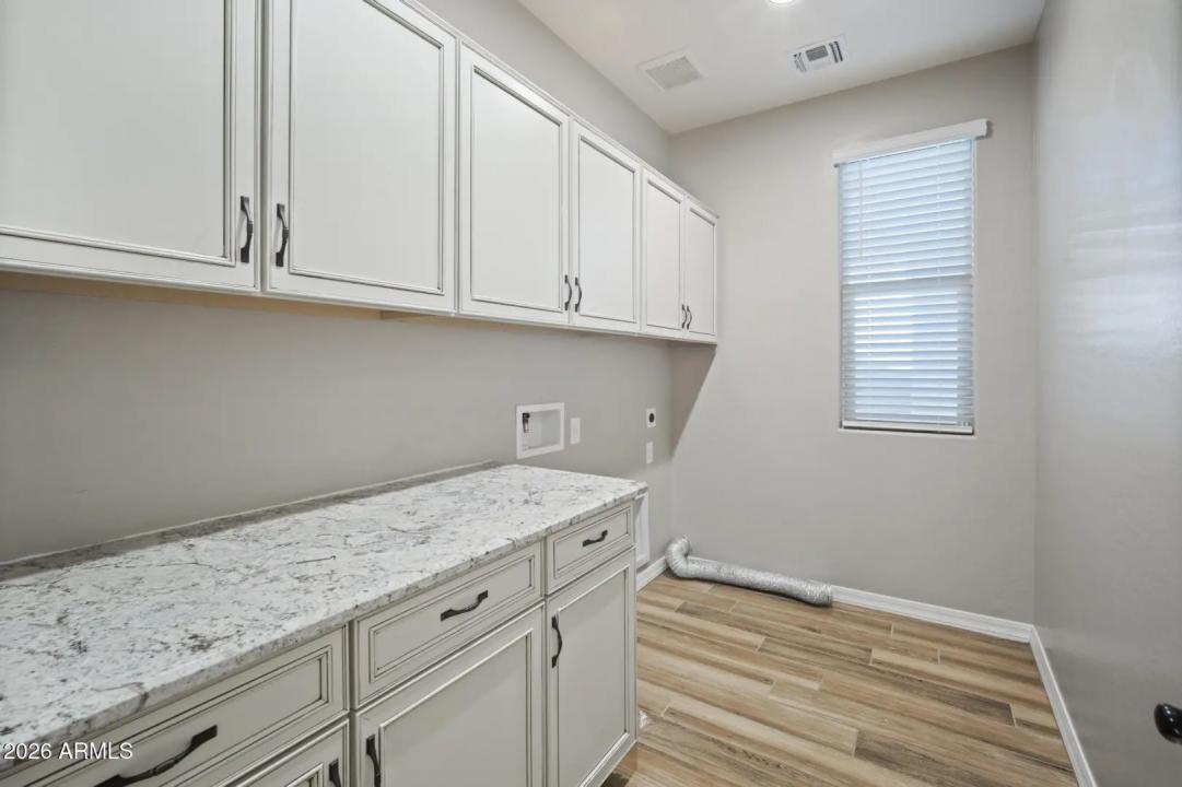 Real Estate Picture 46