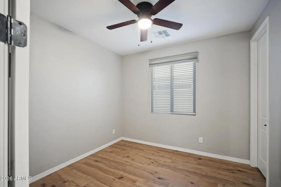 Real Estate Picture 50