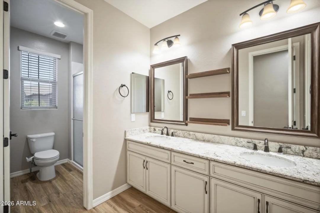 Real Estate Picture 53