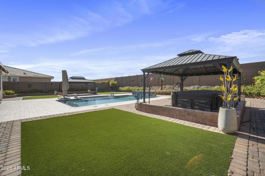 Real Estate Picture 60