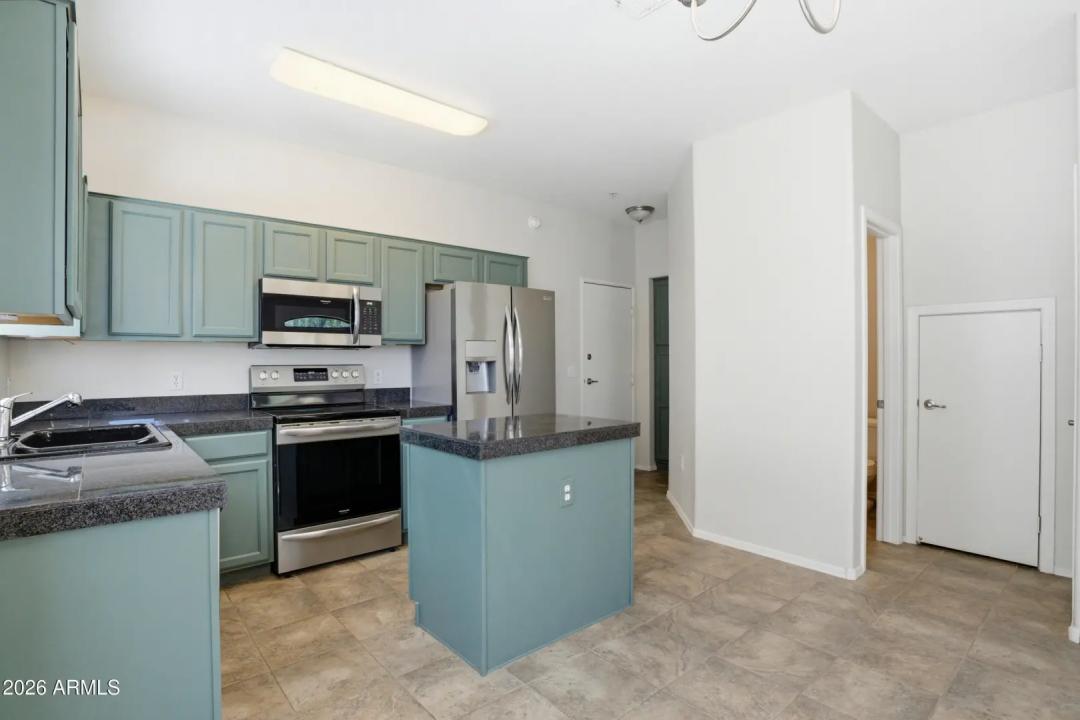 Real Estate Picture 5