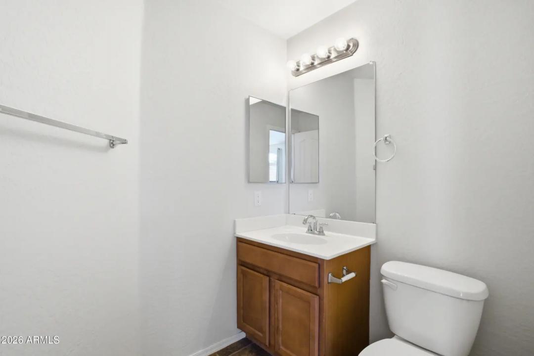 Real Estate Picture 10