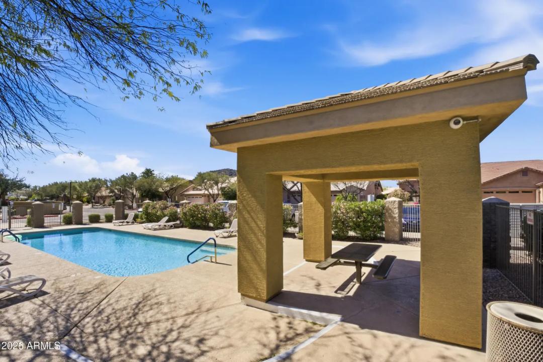 Real Estate Picture 24