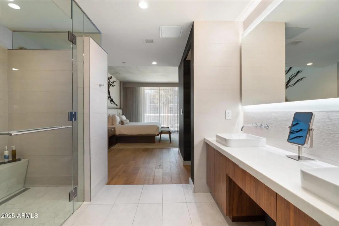 Real Estate Picture 10