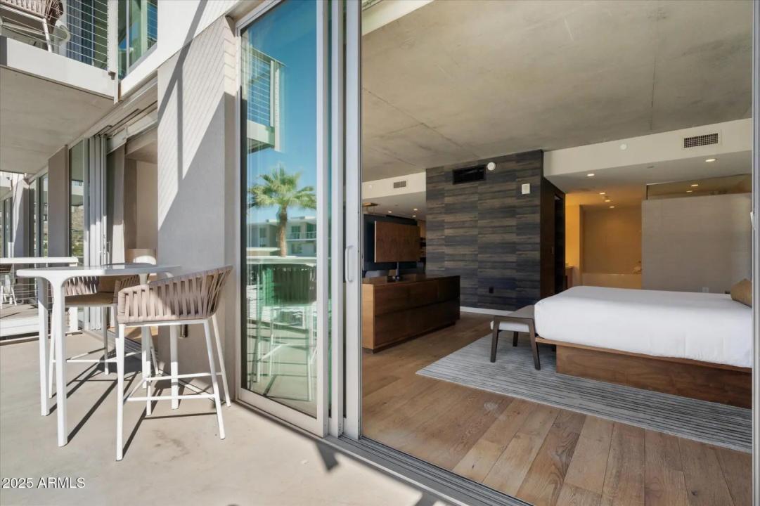 Real Estate Picture 11