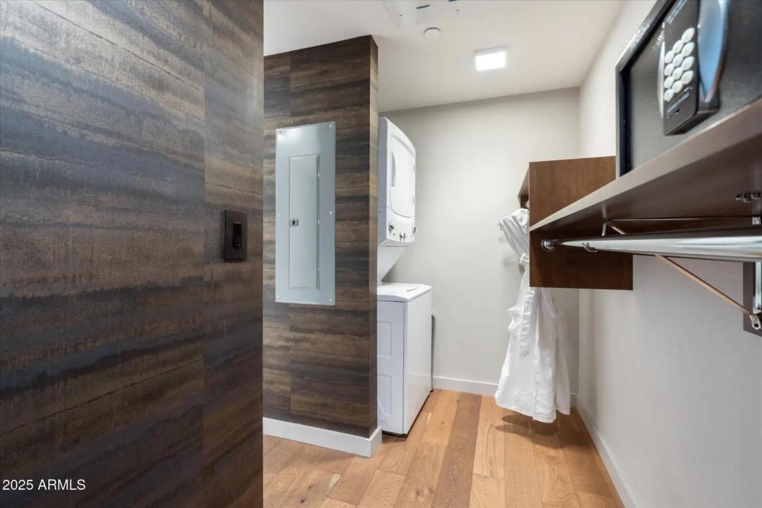 Real Estate Picture 12