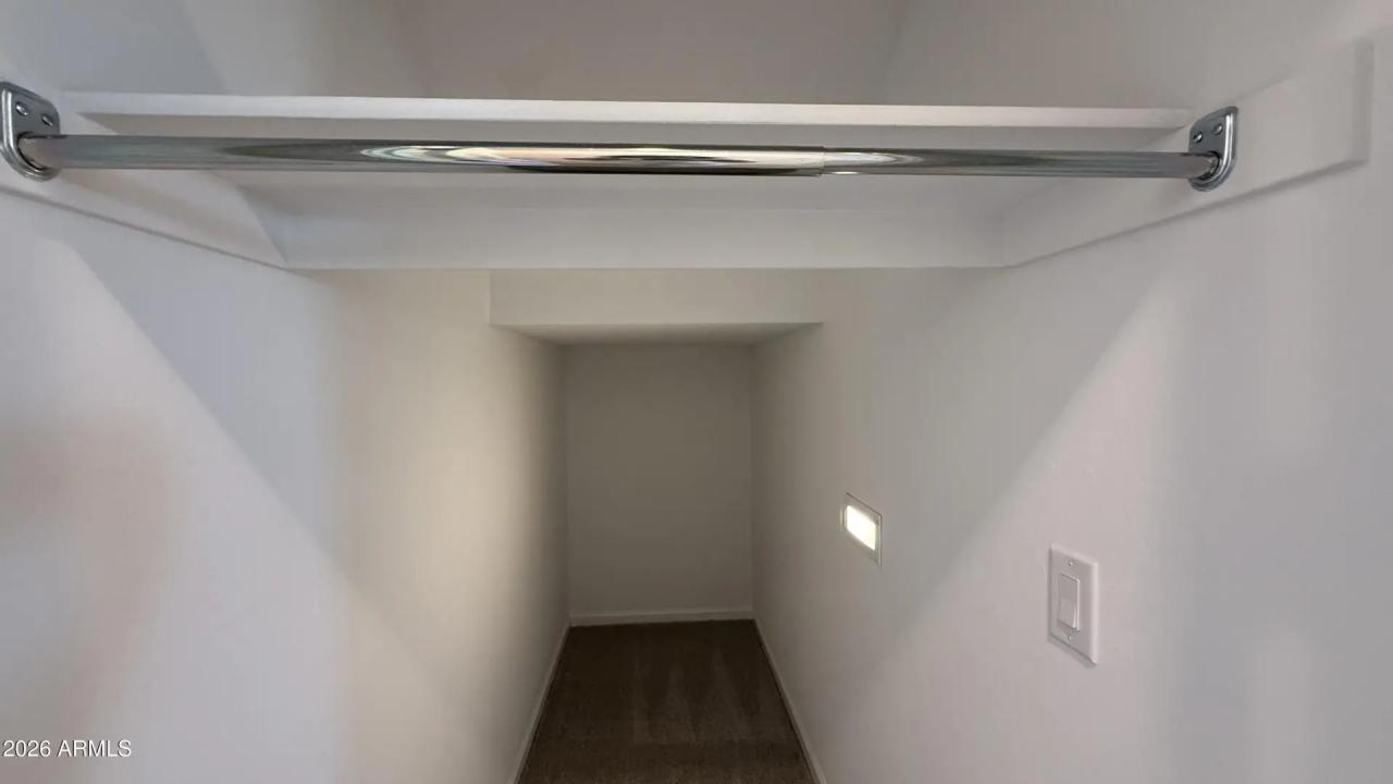 Real Estate Picture 7