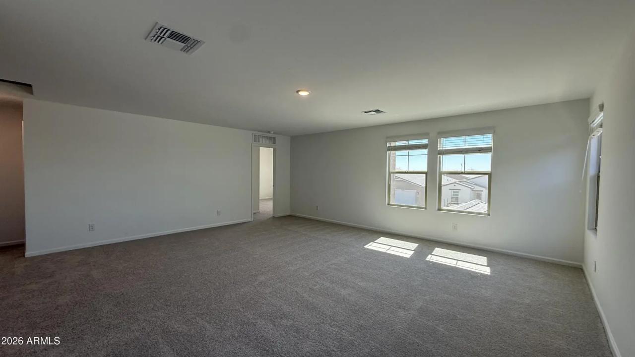 Real Estate Picture 12