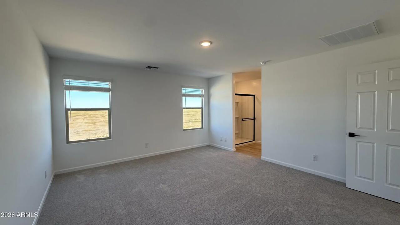 Real Estate Picture 14