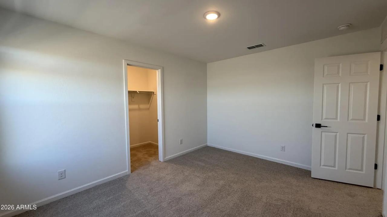 Real Estate Picture 23