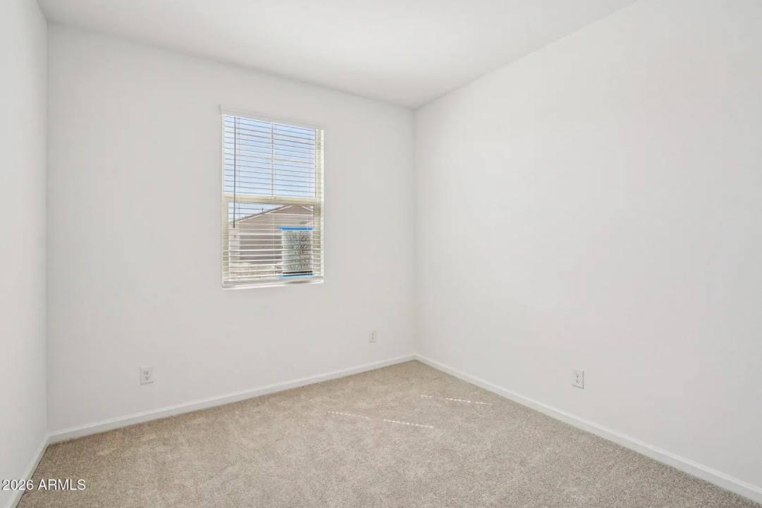 Real Estate Picture 12