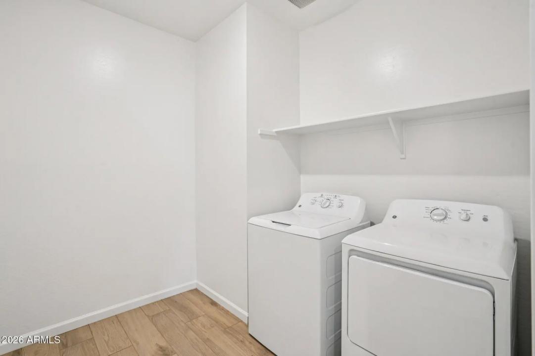 Real Estate Picture 18