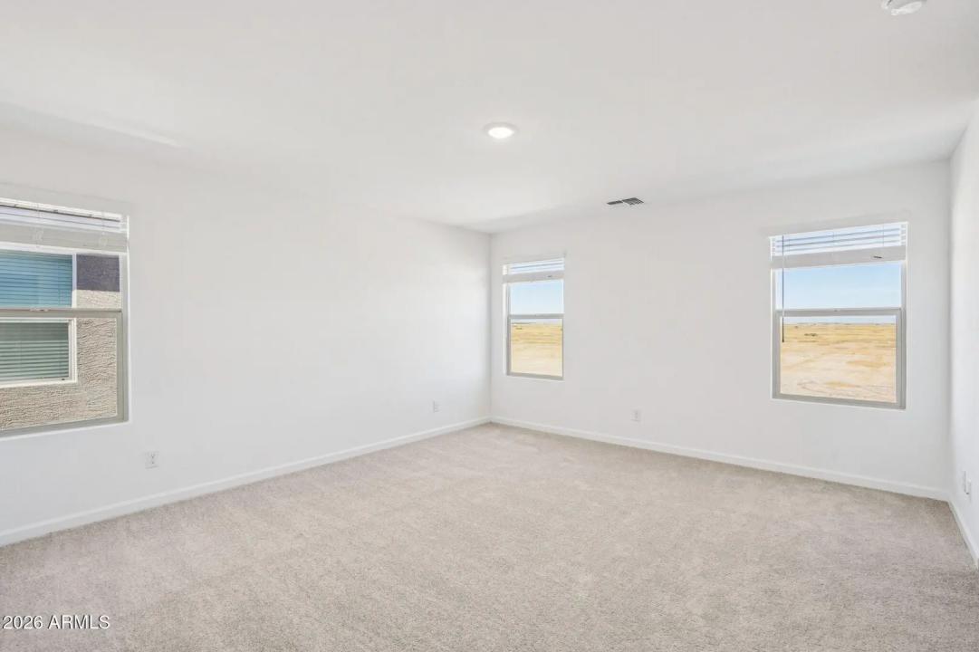 Real Estate Picture 23