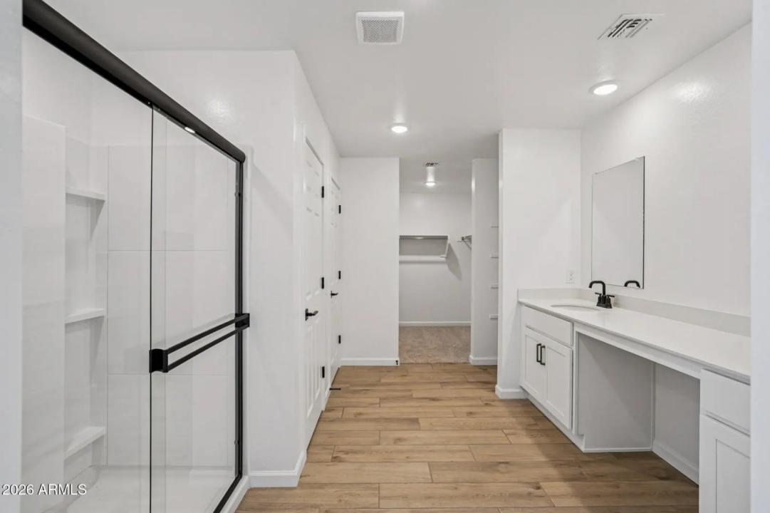 Real Estate Picture 29