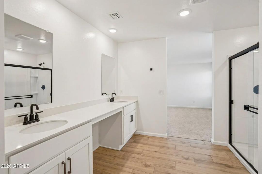 Real Estate Picture 35