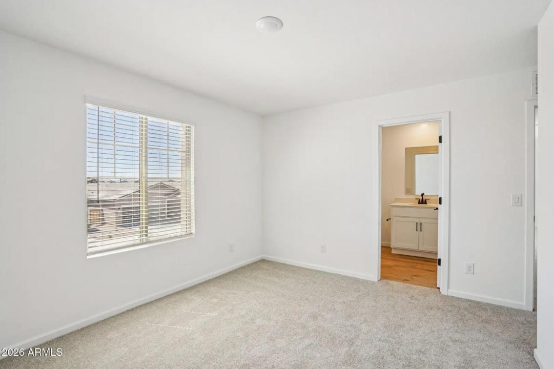 Real Estate Picture 52