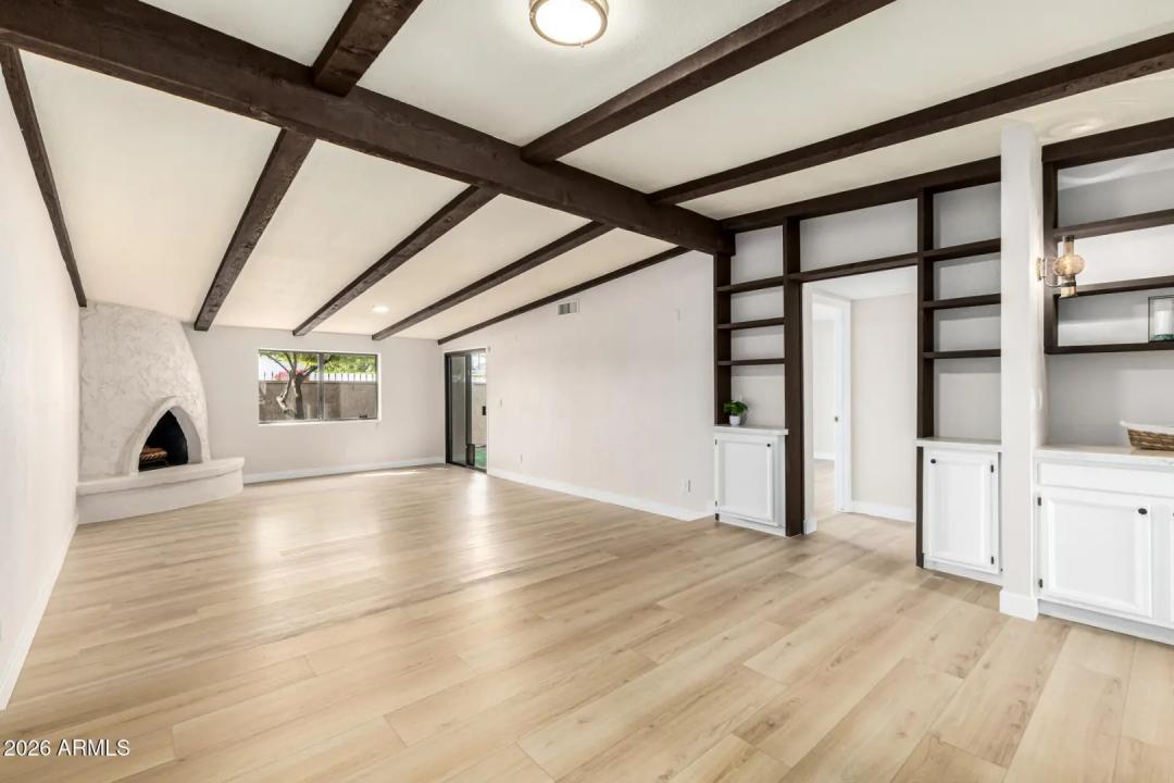 Real Estate Picture 1