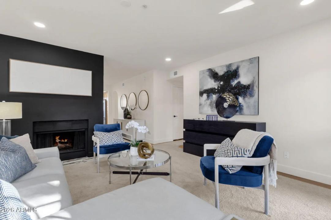 Real Estate Picture 9