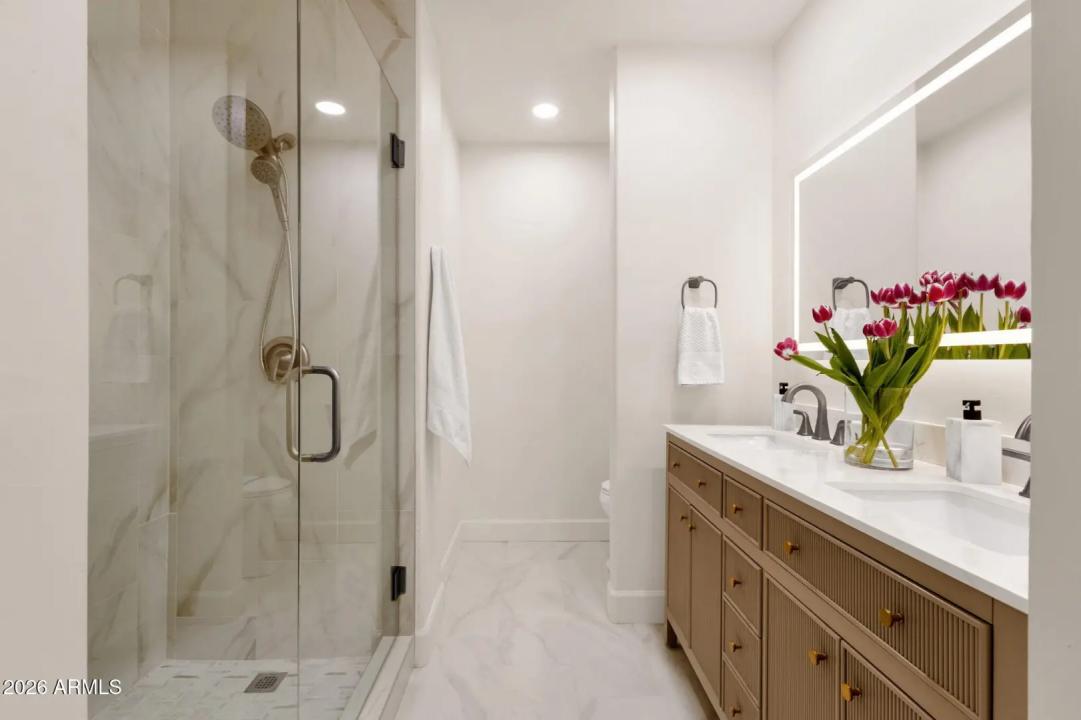 Real Estate Picture 13