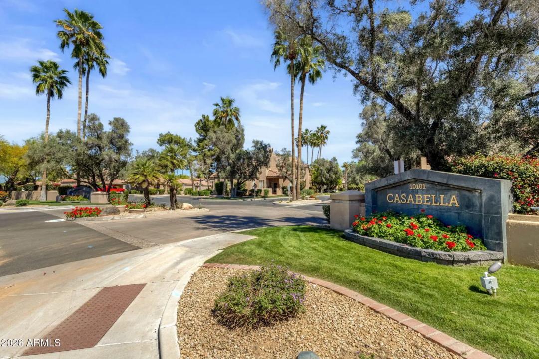 Real Estate Picture 14