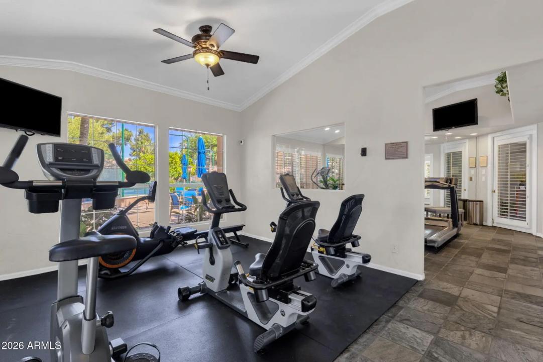 Real Estate Picture 16