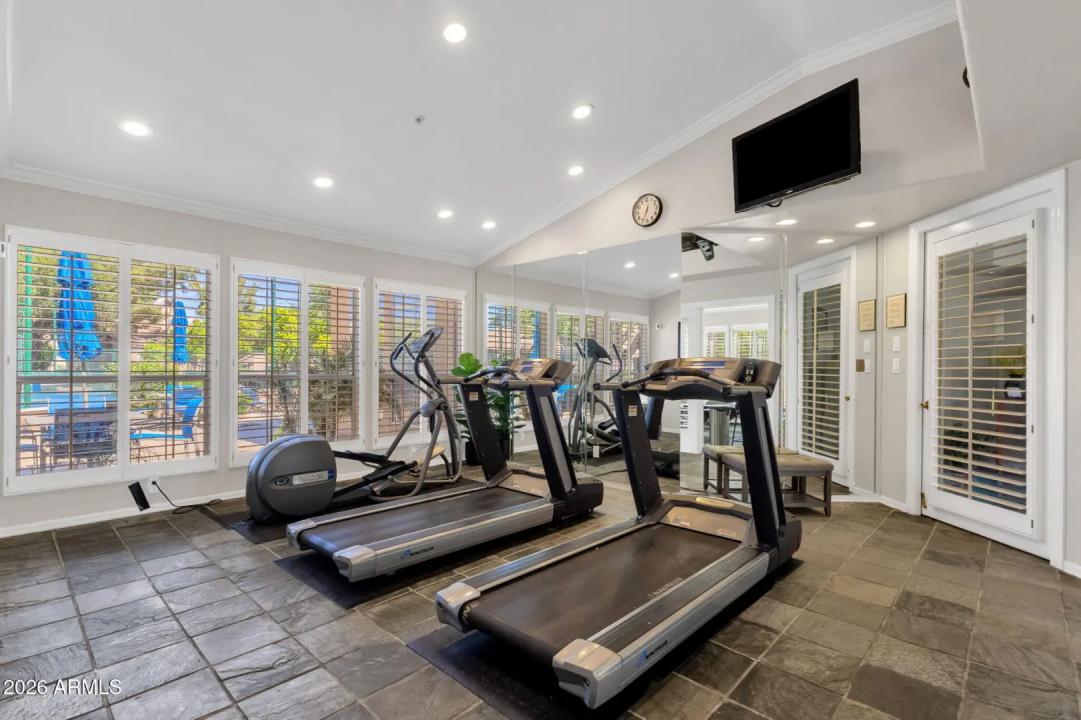 Real Estate Picture 17