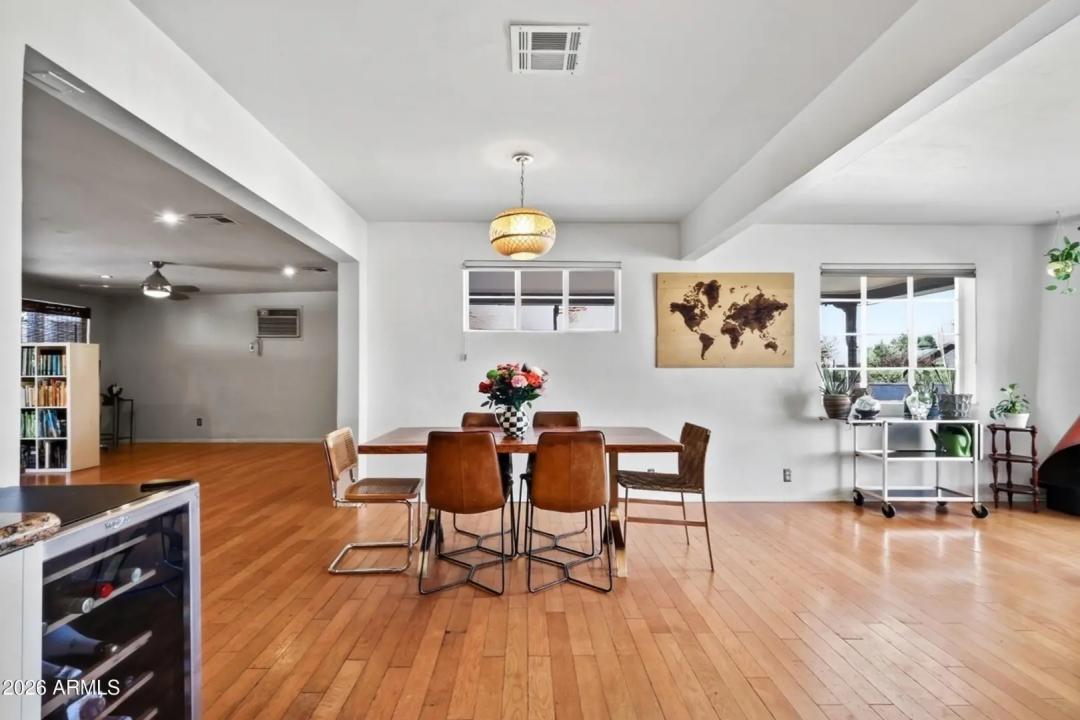 Real Estate Picture 6