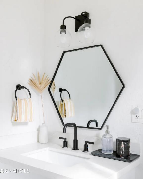 Real Estate Picture 18