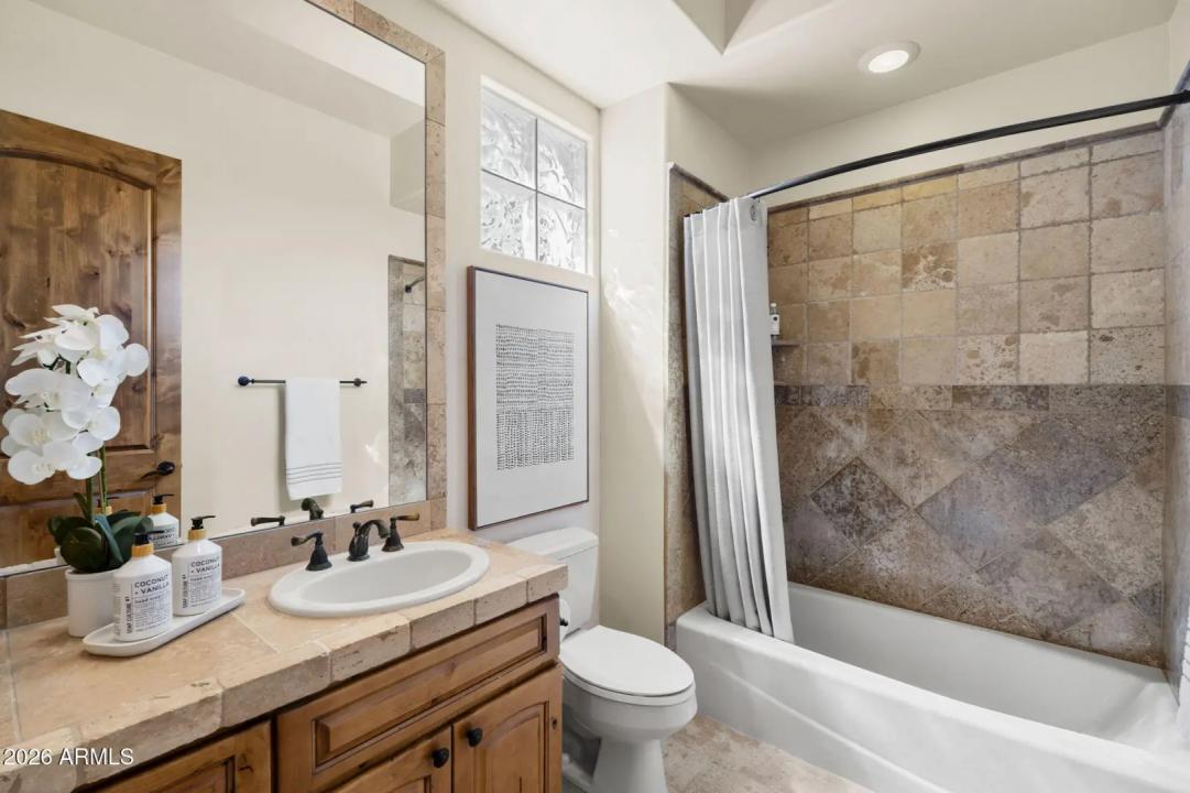 Real Estate Picture 24