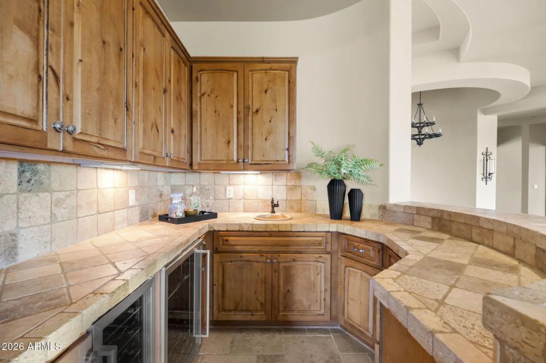 Real Estate Picture 27