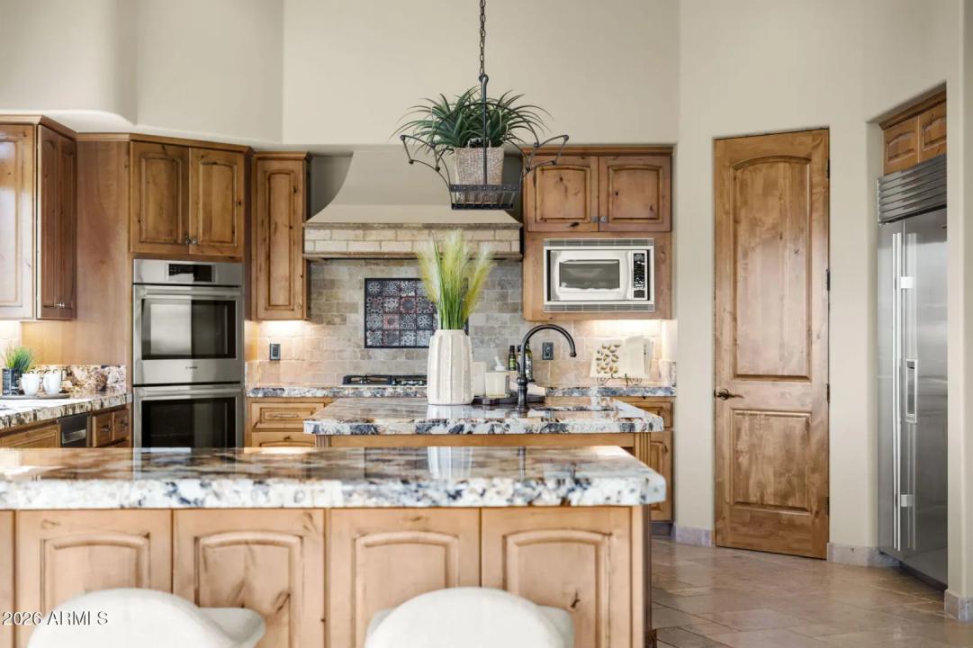 Real Estate Picture 13