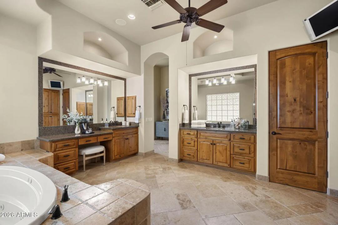 Real Estate Picture 19