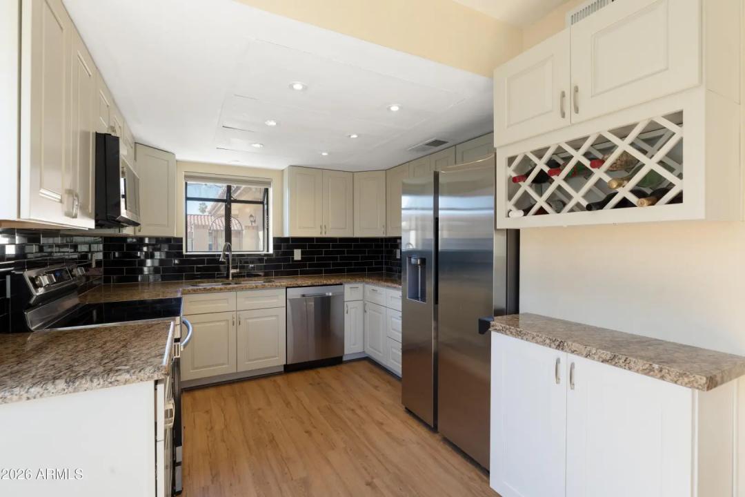 Real Estate Picture 6