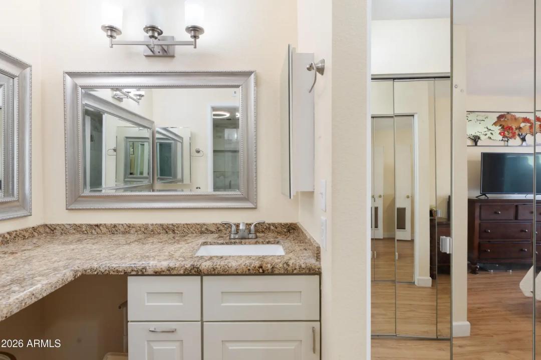 Real Estate Picture 12