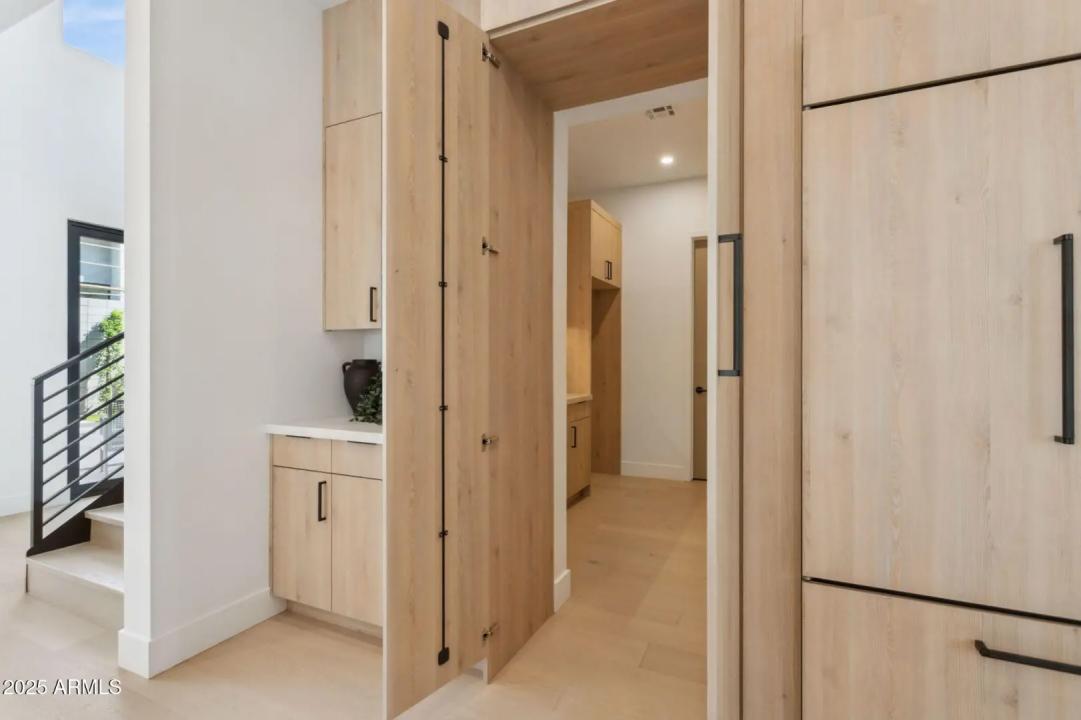 Real Estate Picture 18