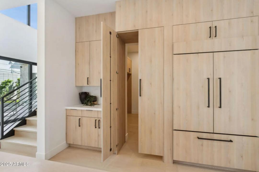 Real Estate Picture 19