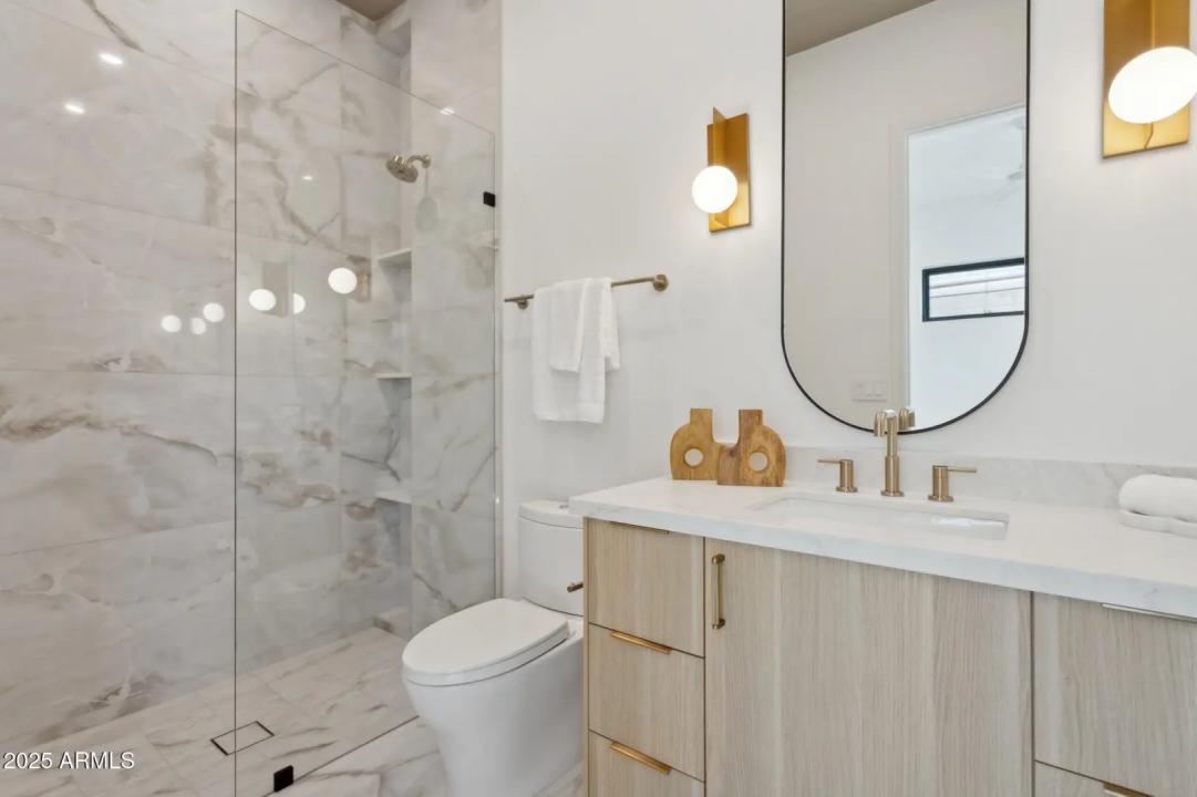 Real Estate Picture 42