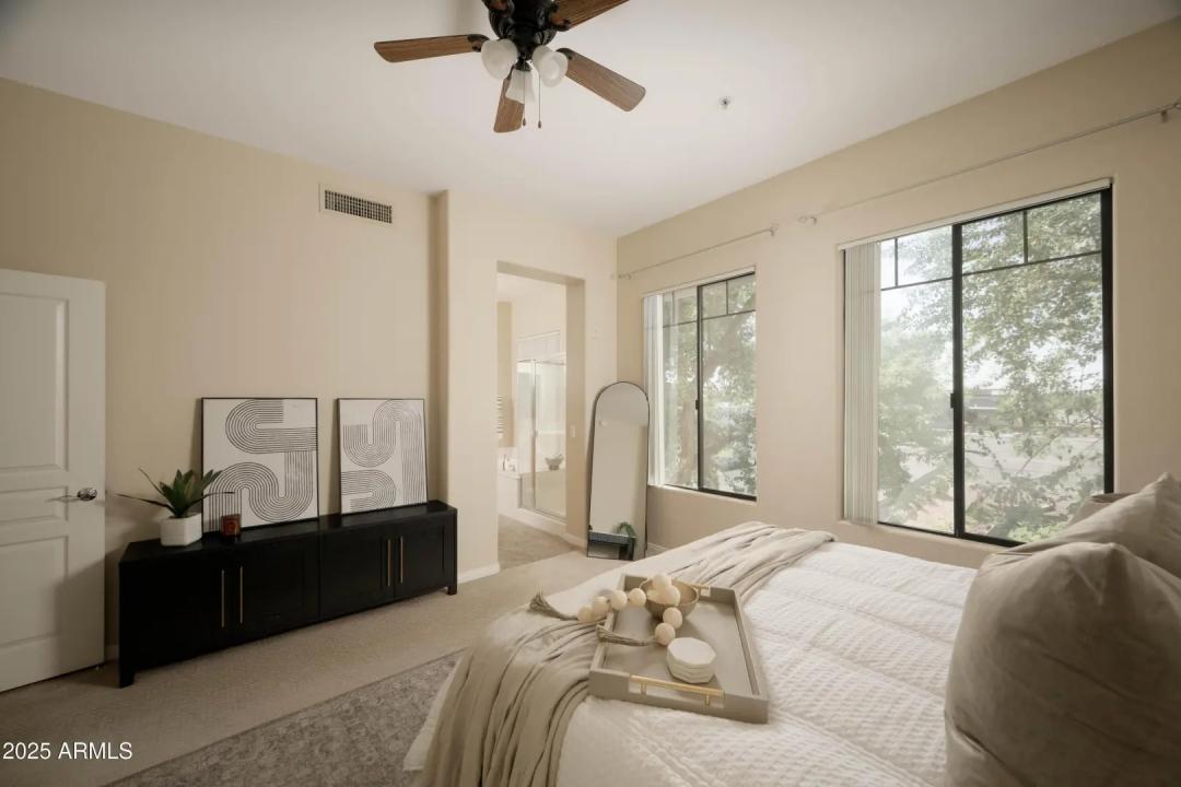 Real Estate Picture 8