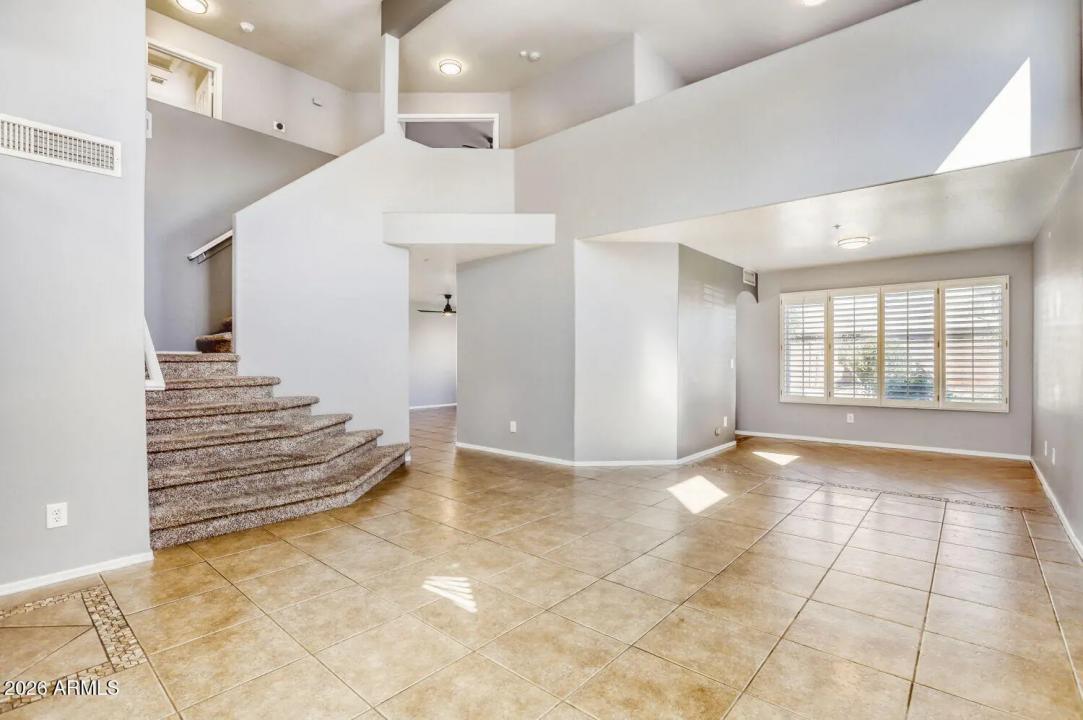 Real Estate Picture 9