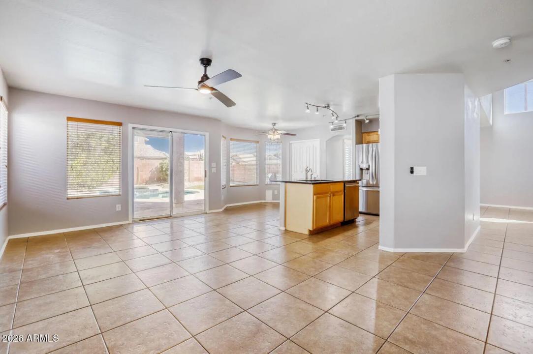 Real Estate Picture 10