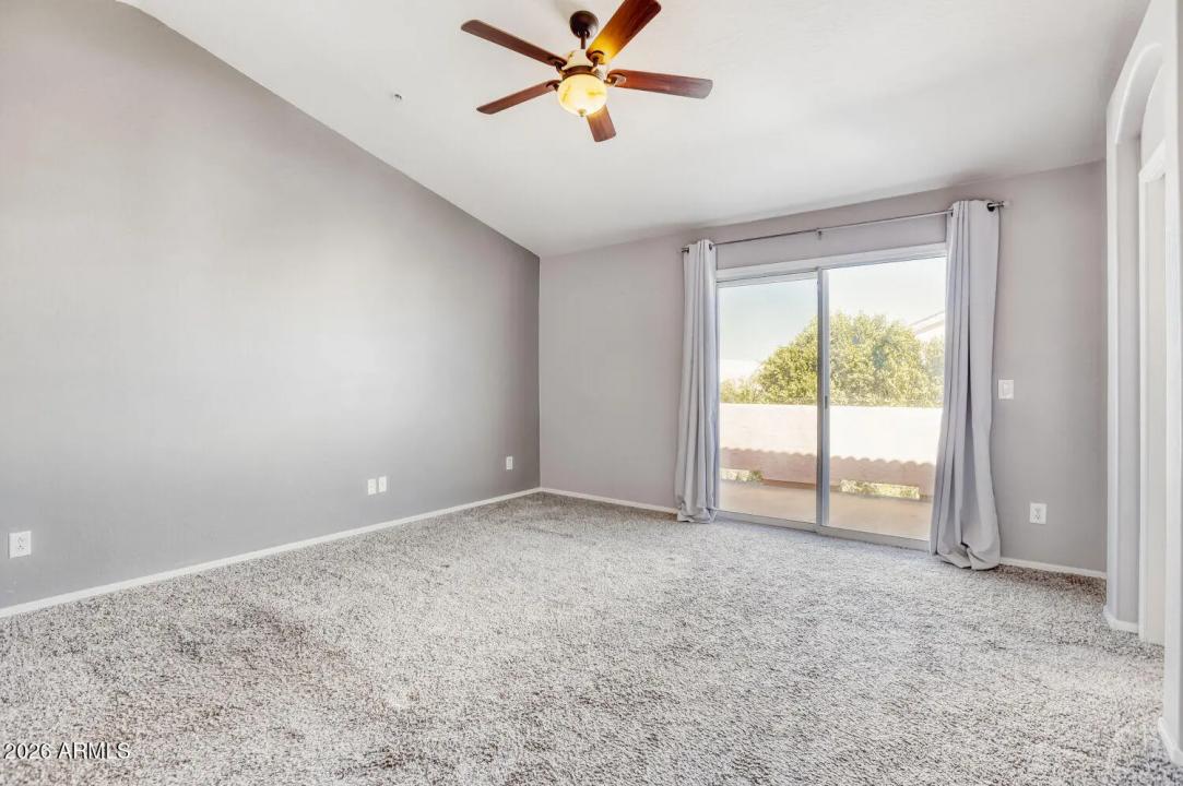 Real Estate Picture 14